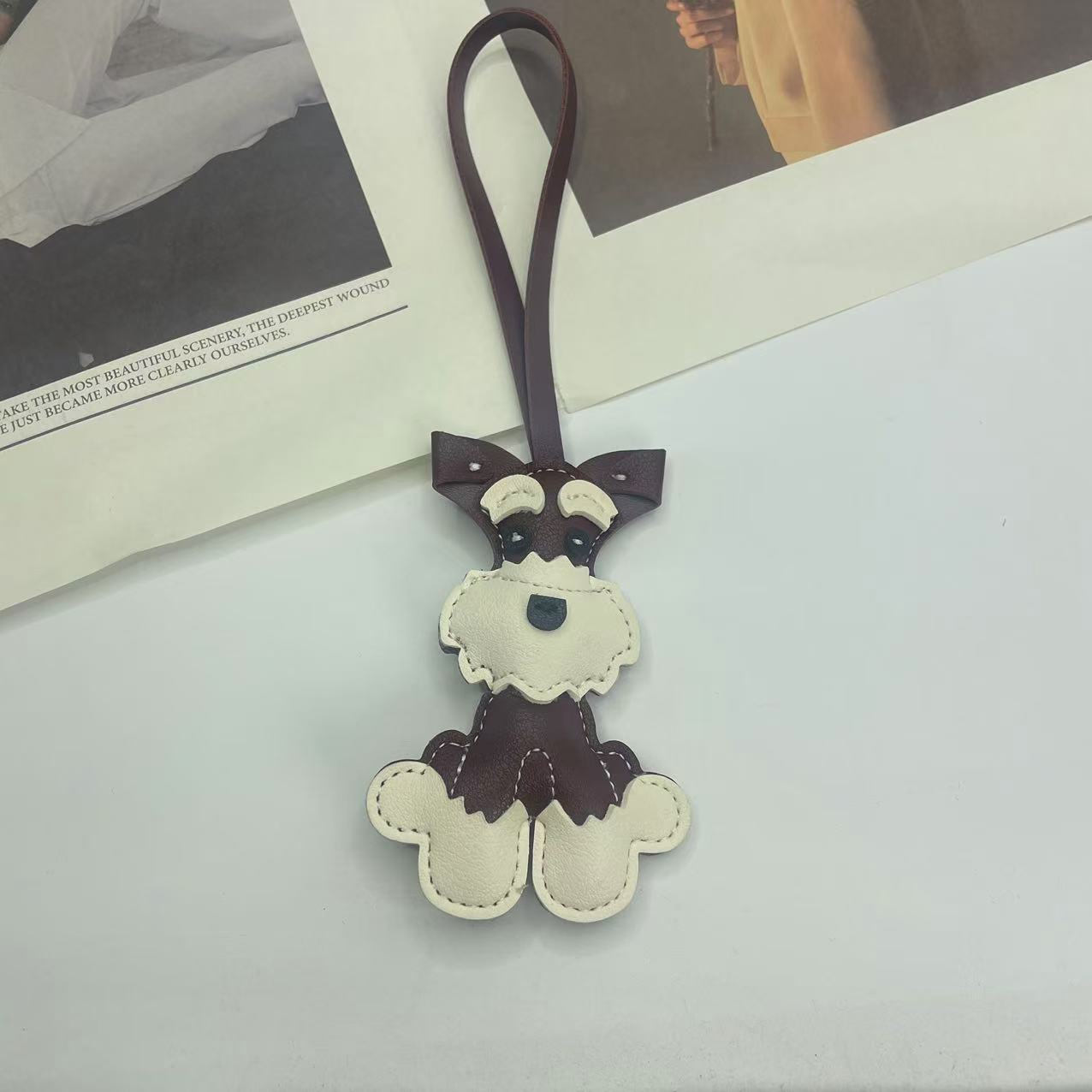 Creative Schnauzer Dog Leather Keychain — Stylish Car Pendant & Bag Charm (5 pcs)