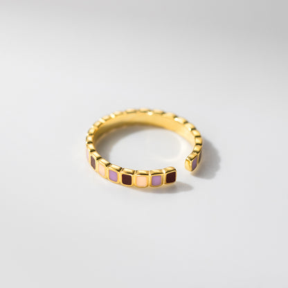 Top view of wholesale 925 sterling silver gold-plated adjustable color block enamel ring, minimalist geometric design for everyday jewelry wholesale.