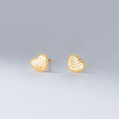  Heart shape wholesale 925 sterling silver stud earrings in gold, minimalist gift jewelry for bulk purchase.