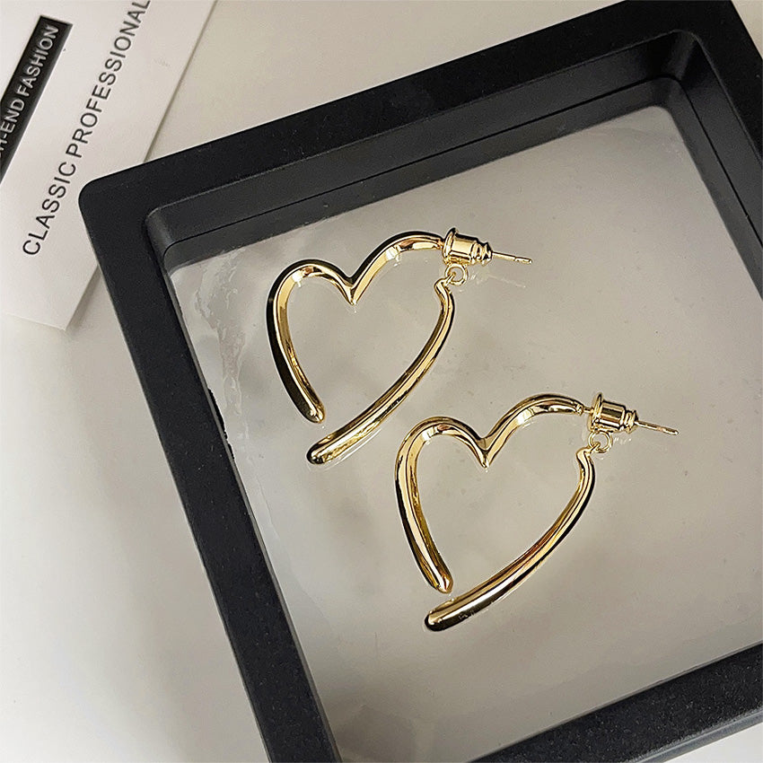 Gold heart earrings minimalist fashion jewelry wholesale brass jewelry bulk elegant style