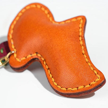 Capybara keychain made of genuine leather with handmade stitching for animal lovers and bag charm collectors