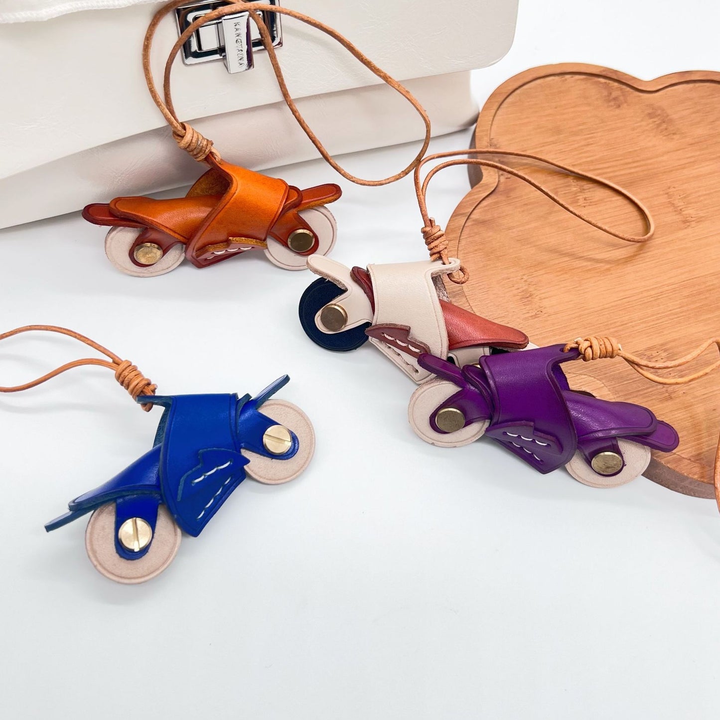 Motorcycle Lover Gifts Leather Keychain Bag Charm Wholesale Genuine Leather Crafts Gift Idea for Men and Women