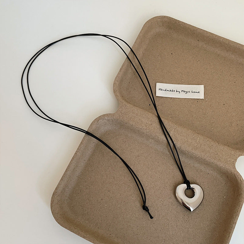 Trendy Korean Style Black Cord Necklace with Round Pendant Unique Design Statement Fashion Brass Jewelry Wholesale