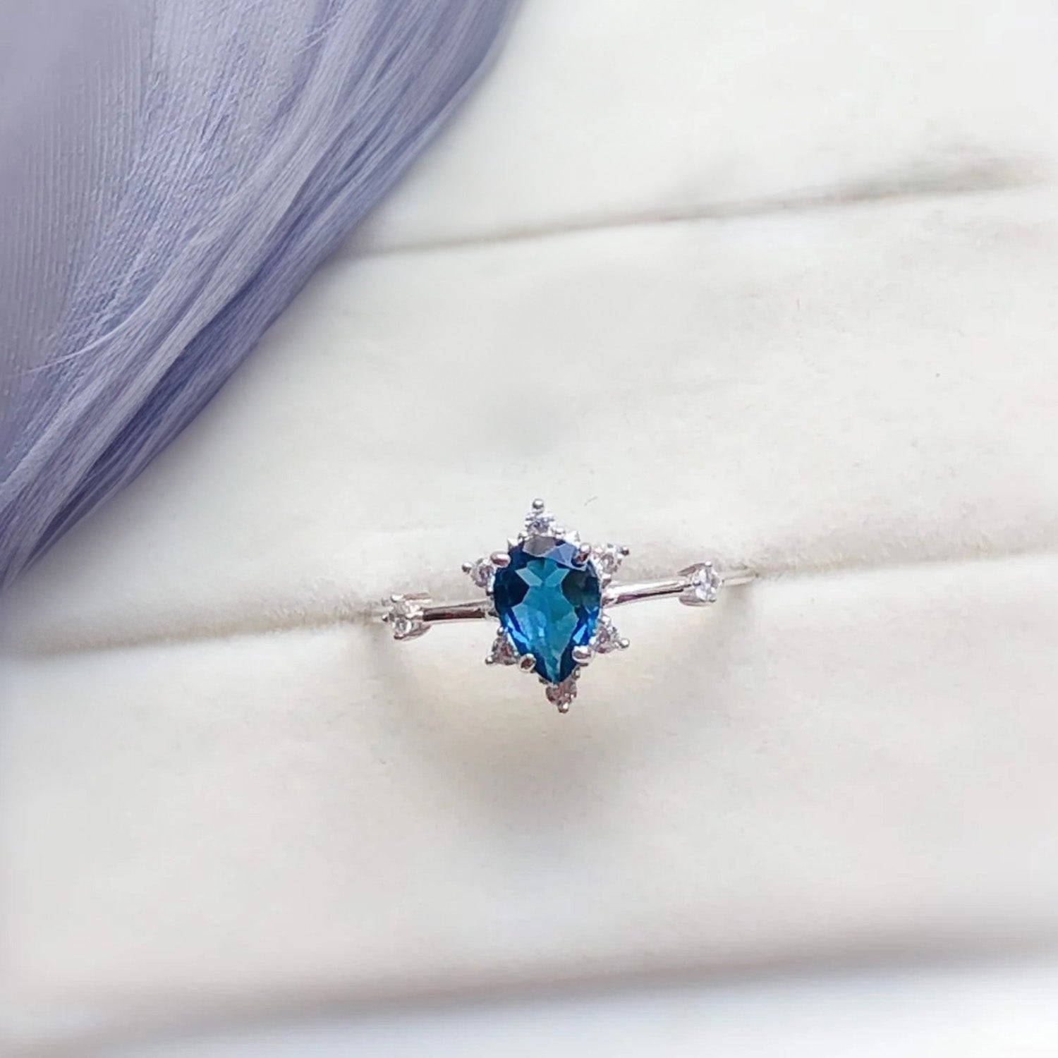 Ocean's Heart: 925 Sterling Silver Blue Topaz Ring