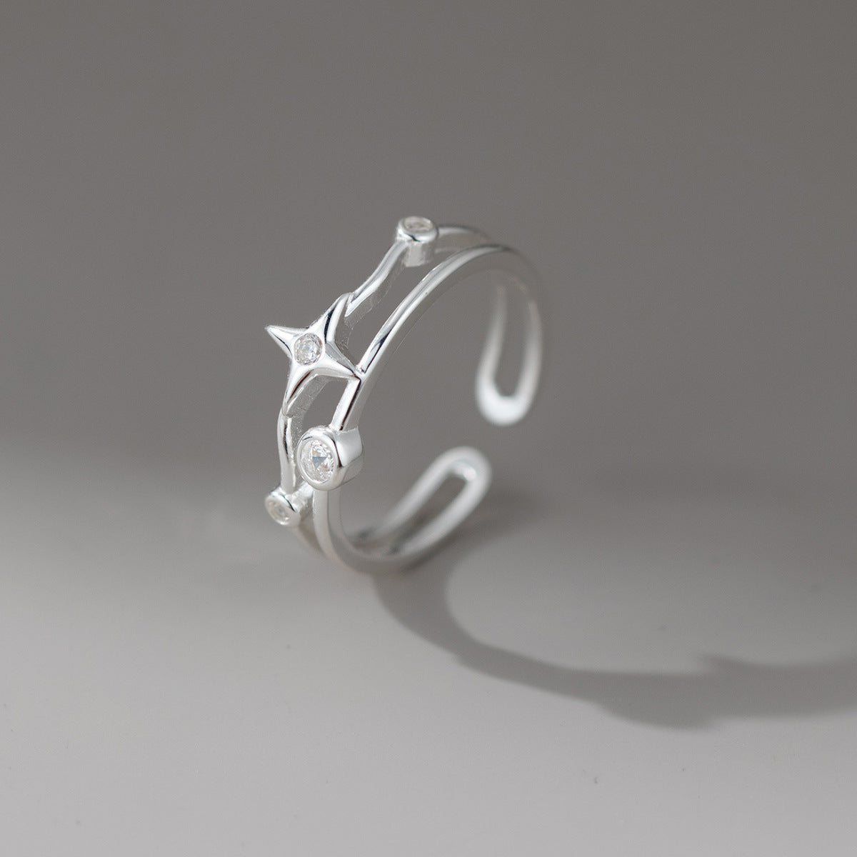 S925 sterling silver North Star ring featuring sparkling zircon stone accents