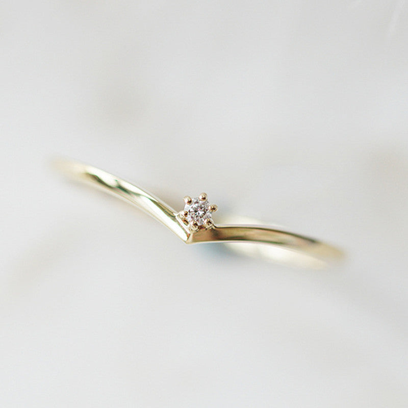 Gold plated sterling silver V shaped solitaire zircon ring