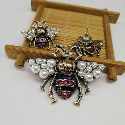 Vintage Bronze Bee Brooch with Pearl & Yellow Enamel – Galaxy Memory Collection (5 pcs)