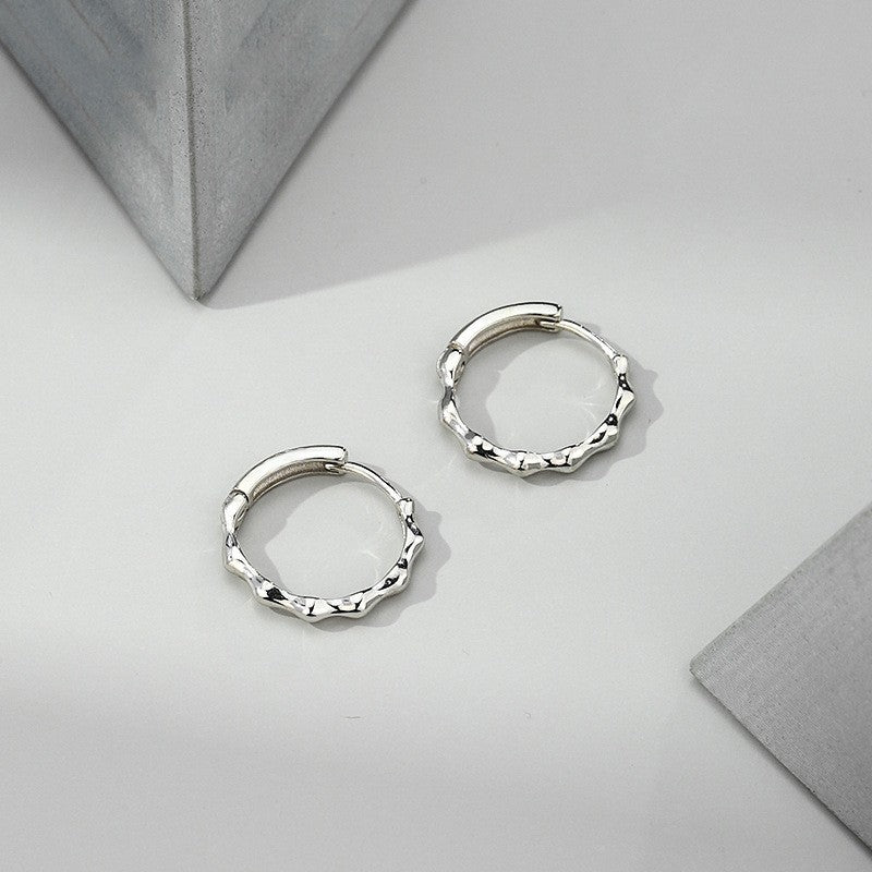  S925 sterling silver bamboo texture hoop earrings with vintage minimalist design