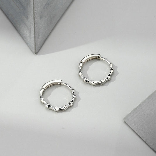  S925 sterling silver bamboo texture hoop earrings with vintage minimalist design