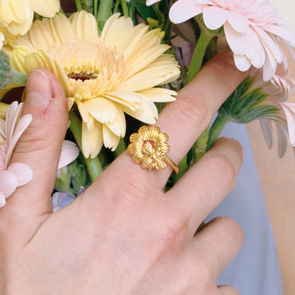 Wholesale stainless steel bee daisy ring with orange zircon worn on hand