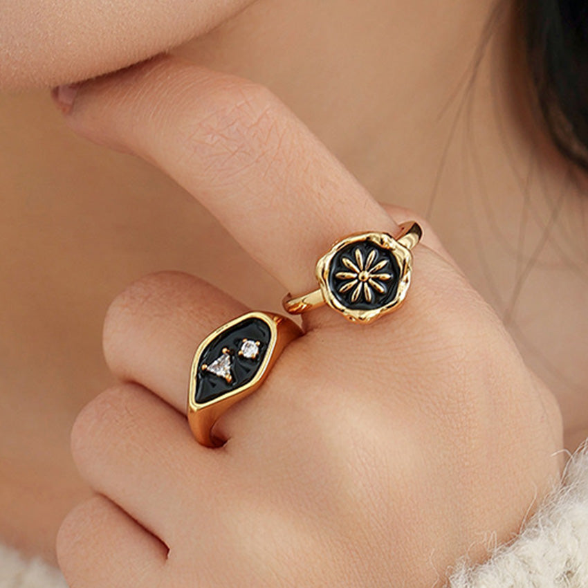 Vintage floral rings with zircon embellishments in gold and silver finishes