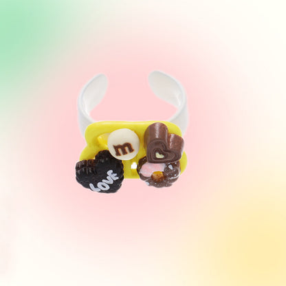 Adjustable ring with pink cake and ice cream dessert decorations in kawaii style