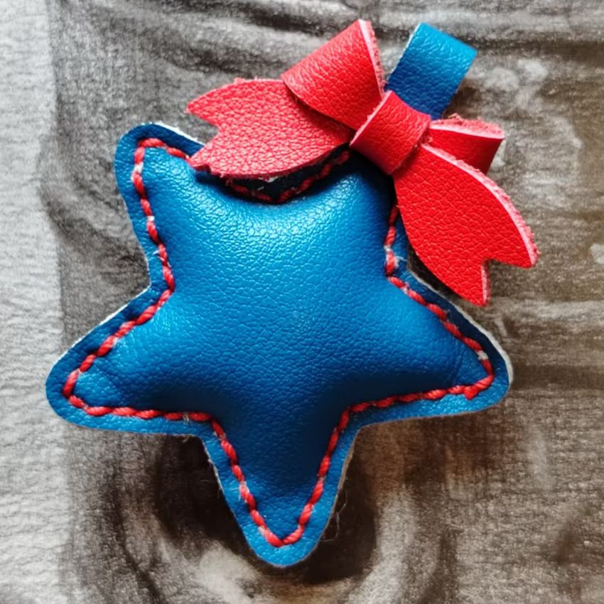 lue leather star with red bow, cute DIY charm for small gifts or keychain ideas