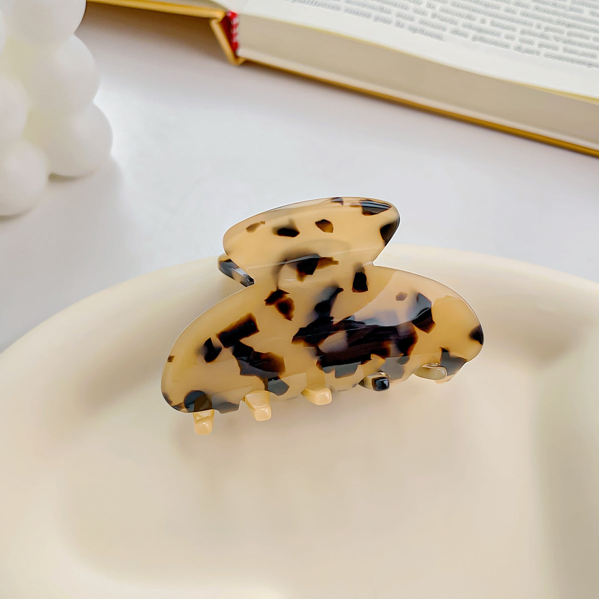 light brown tortoise shell small acetate hair claw clip