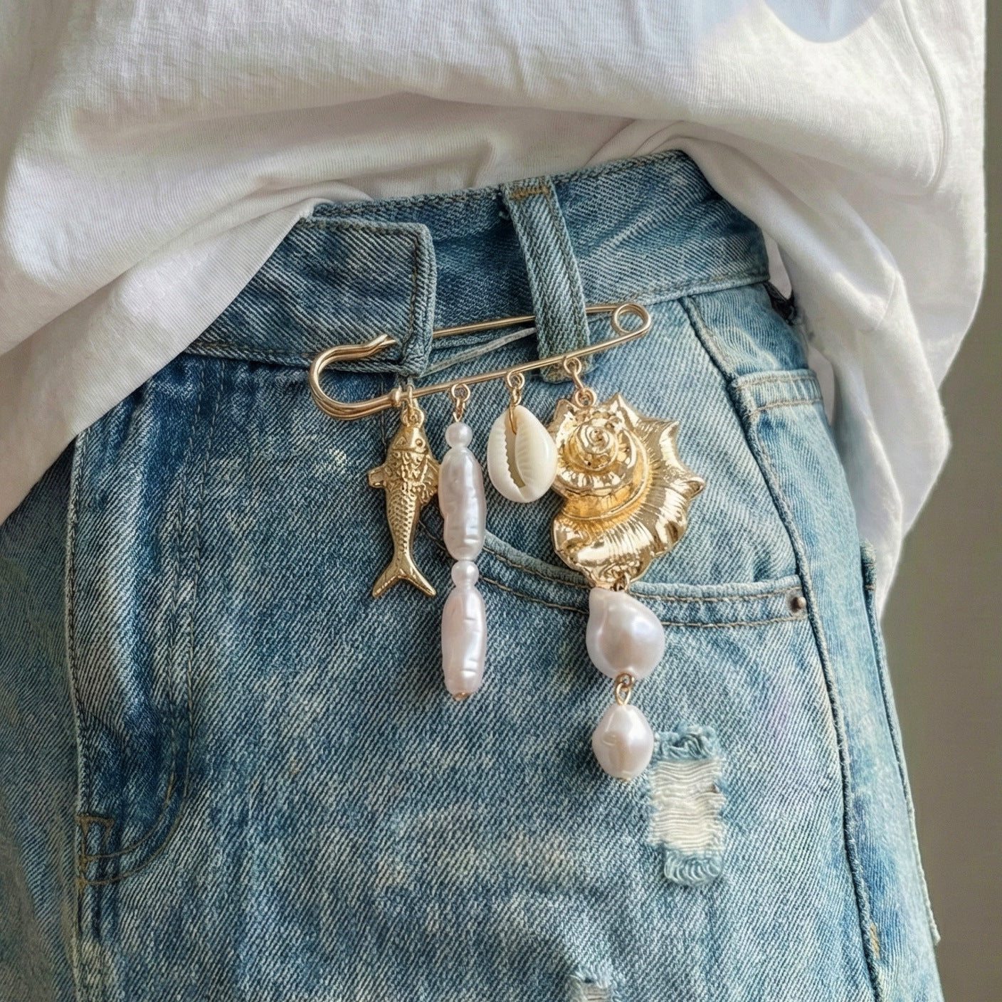 Wholesale ocean charm waist cincher brooch with tropical fish cowrie shell and pearl drops