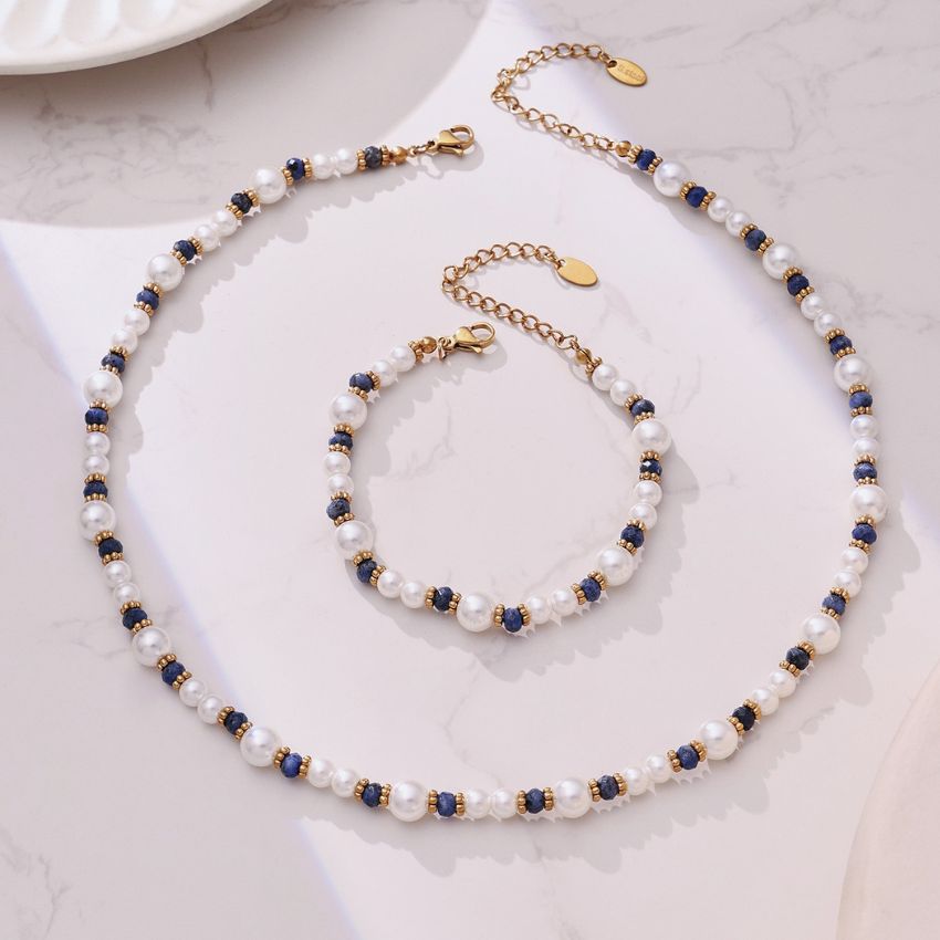Pearl beaded bracelet 