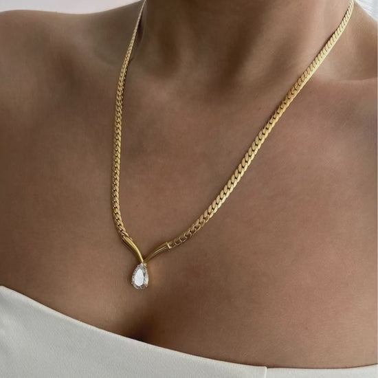 teardrop zircon snake chain necklace video showing pendant sparkle and chain design