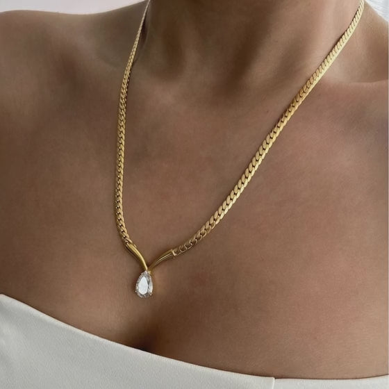 teardrop zircon snake chain necklace video showing pendant sparkle and chain design