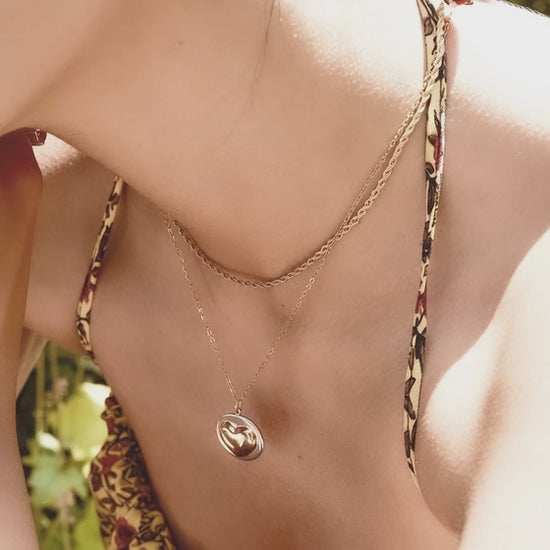 Wholesale stainless steel heart pendant necklace two tone gold and silver collarbone chain jewelry