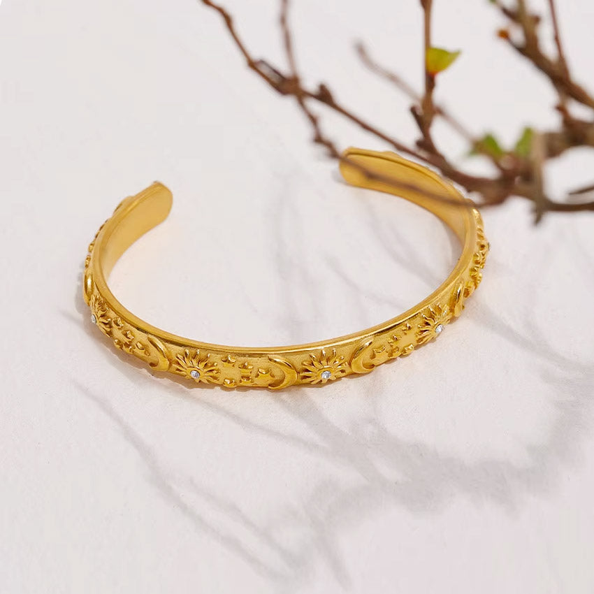 stainless steel 18k gold sun and moon bracelet