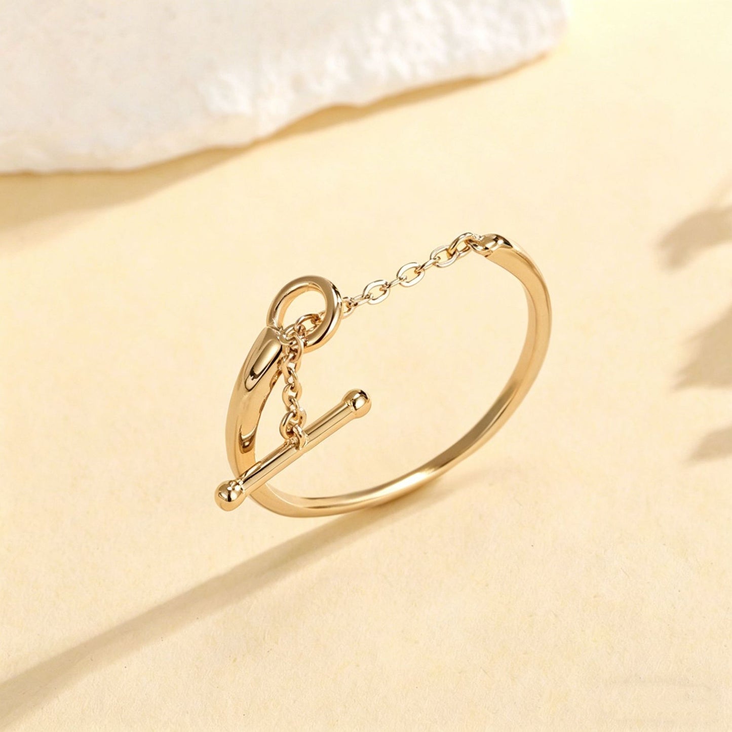 Gold tone S925 toggle chain ring with open band and T bar charm
