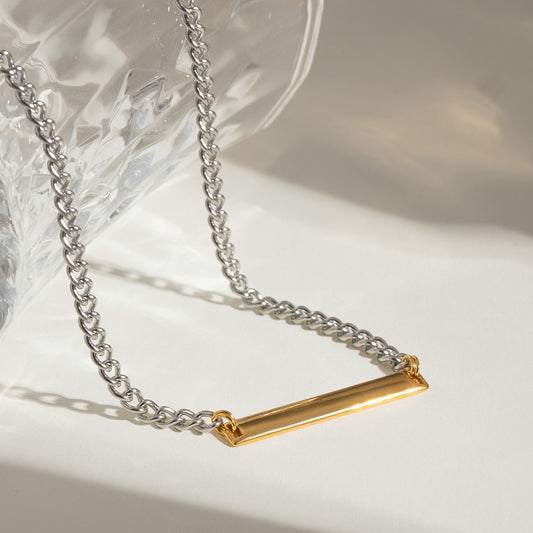 Close up of wholesale stainless steel two tone bar necklace tarnish free minimalist collarbone chain