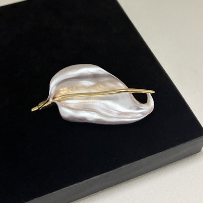 Gold and pearlescent white botanical leaf brooch for wholesale resale