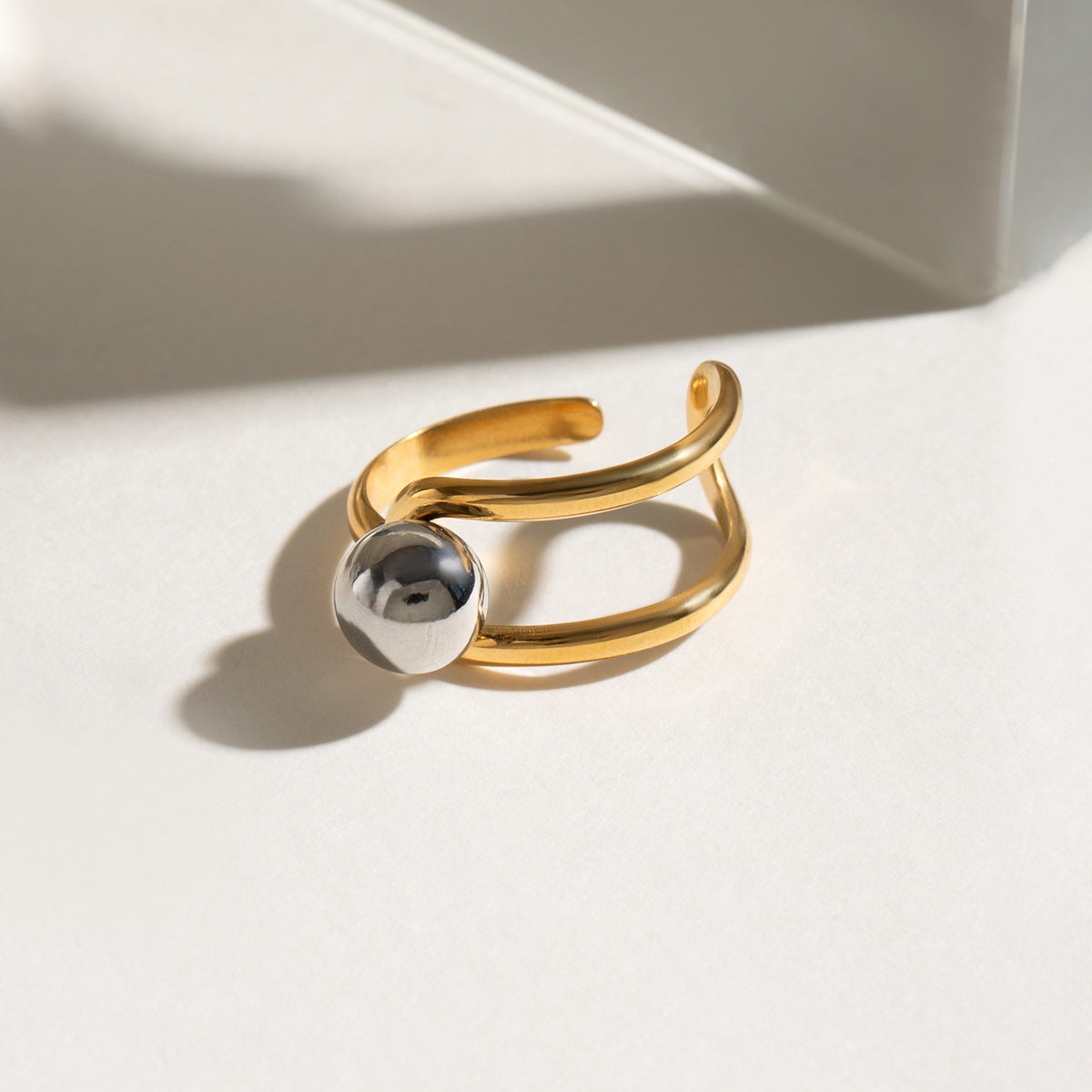 Two tone gold silver ring in stainless steel bulk, trendy jewelry wholesale design with anti allergic finish.
